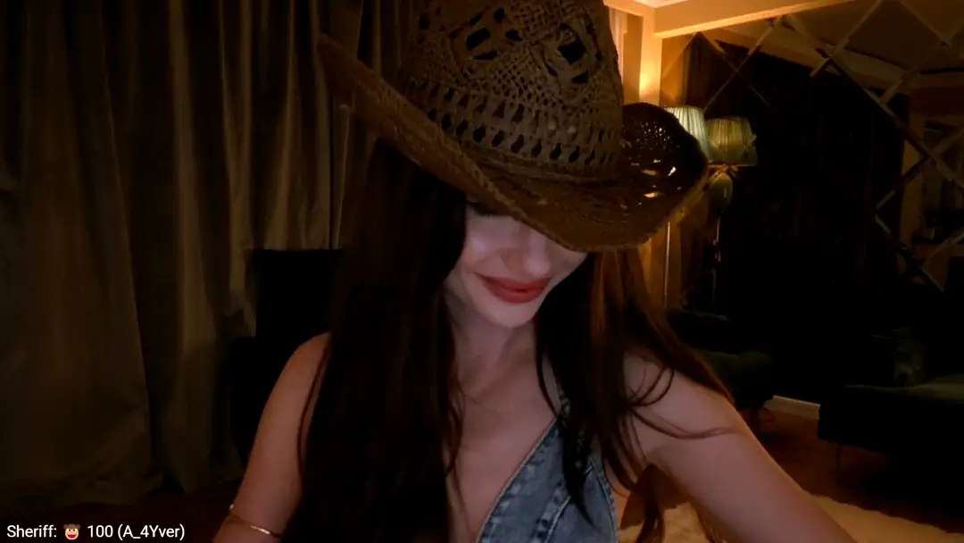 Yveline show preview