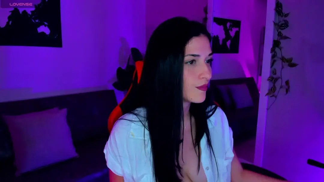 ZoeValencia show preview