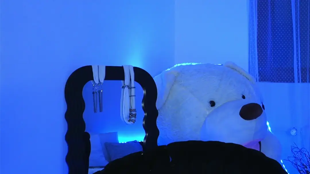 HolyIvy show preview