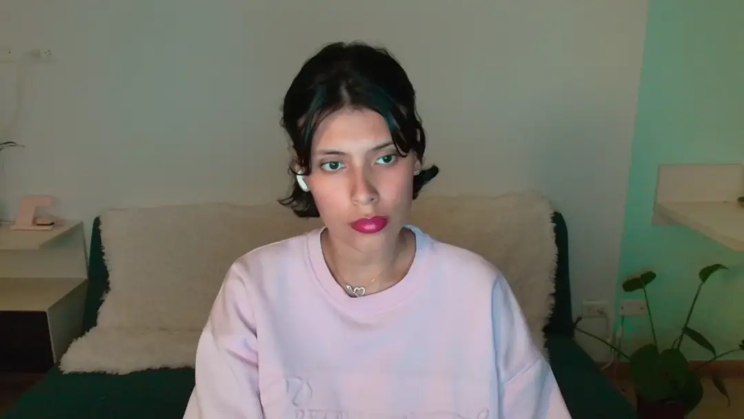 Latinaerotic show preview