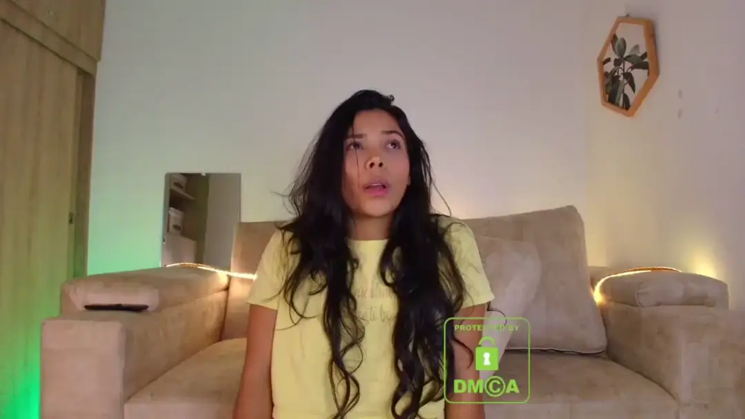 Luckyclover_ show preview