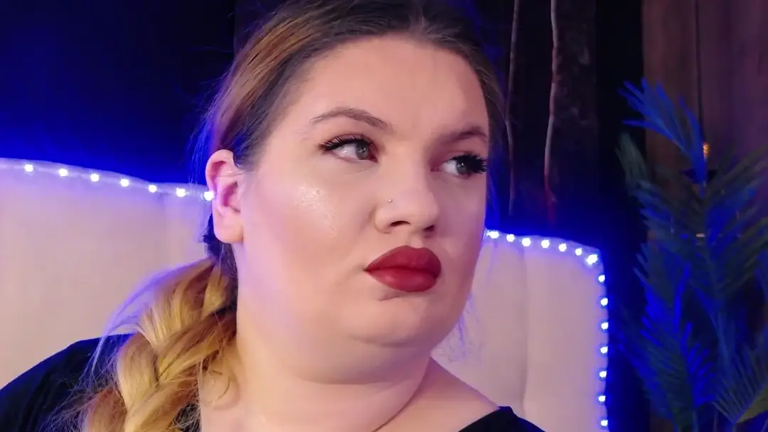 MelanieBrownn show preview