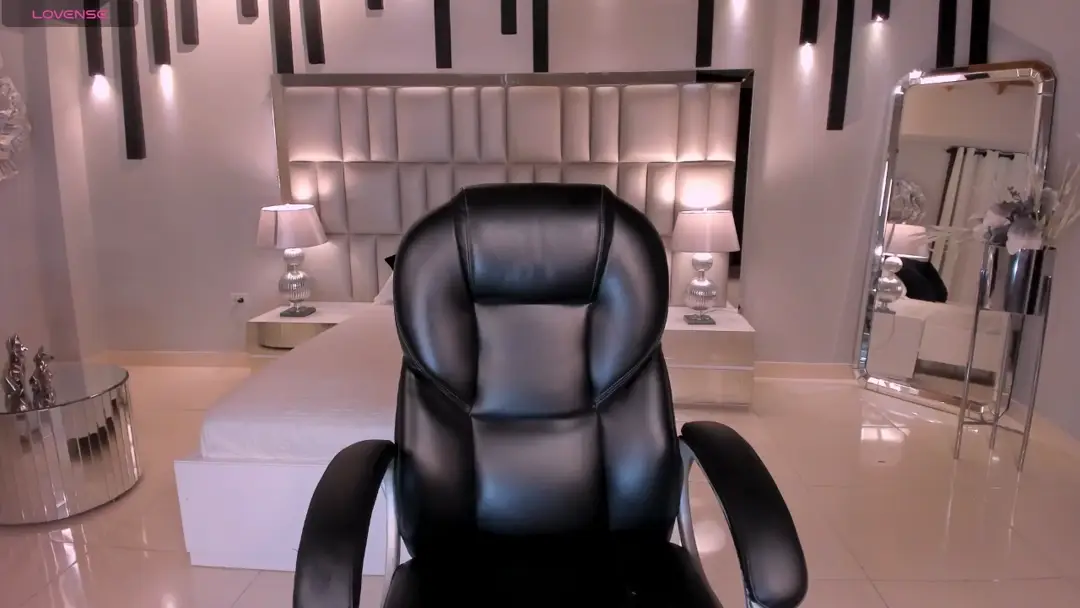 NataliaGaret show preview