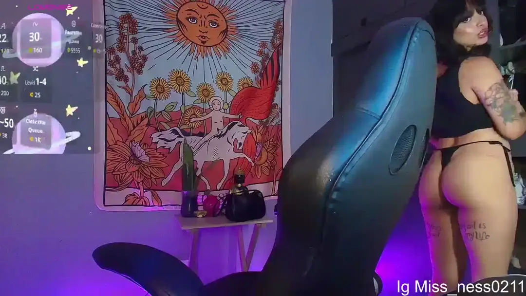 nessa333 show preview