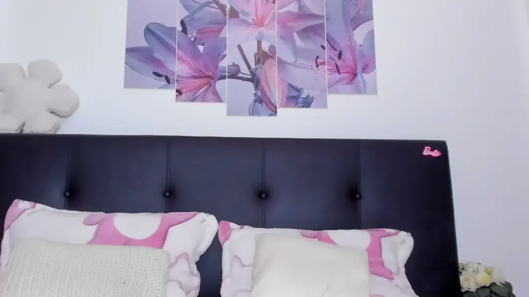 Diviynne show preview