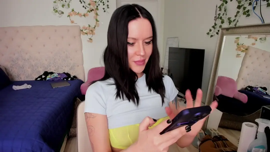 Ellaaaa show preview