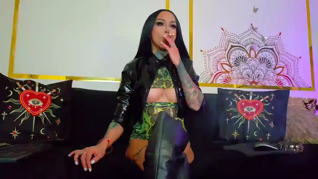 EllyaBlack show preview