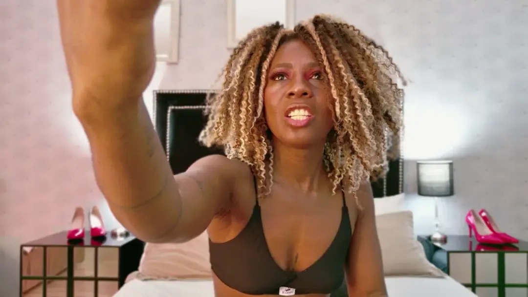 KariMiler show preview