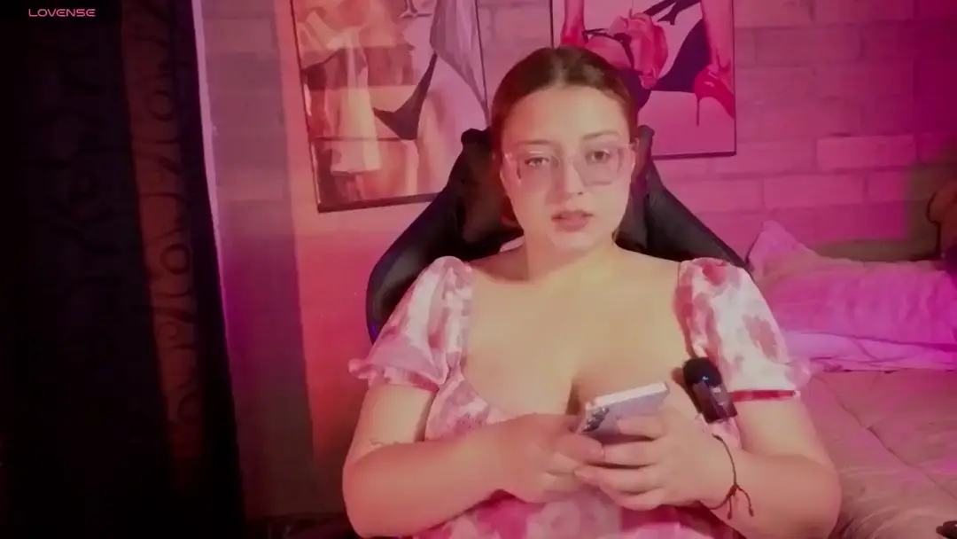 Mia_Franklyn show preview