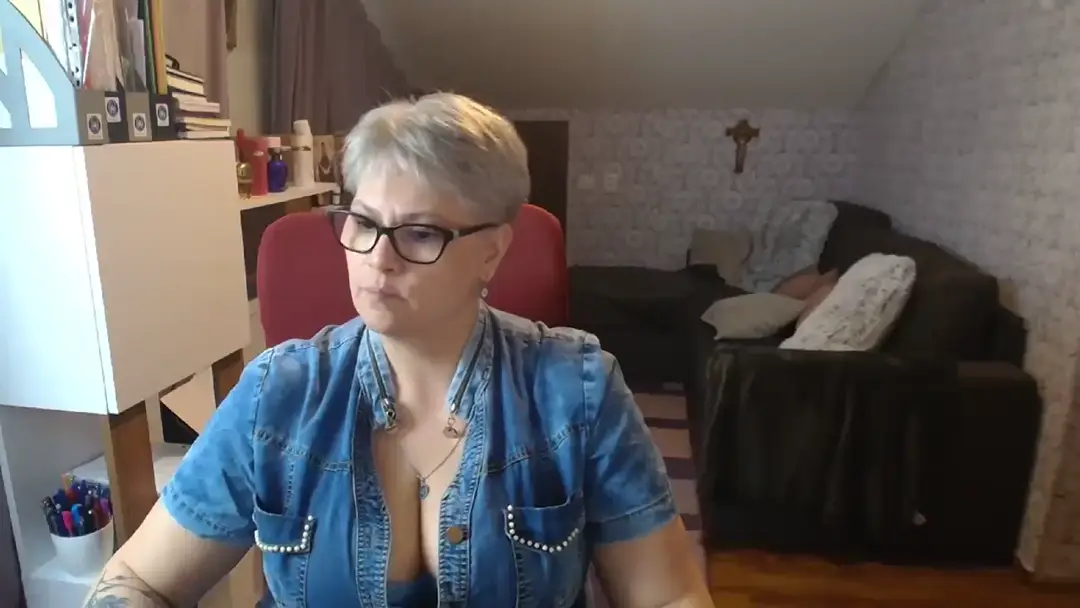 newhellen4u show preview