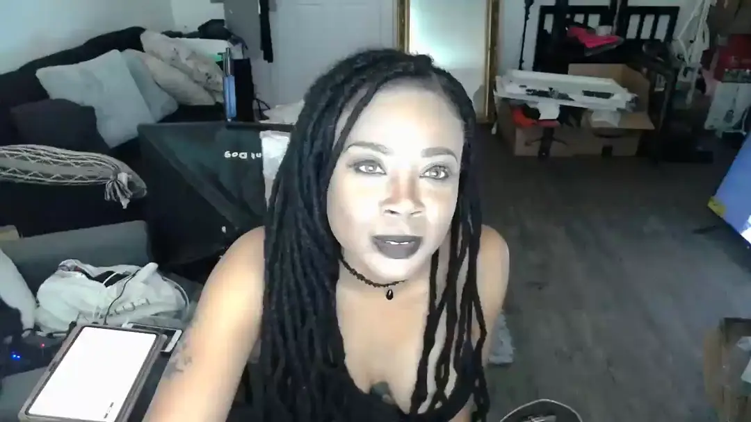 Sora_Elara show preview