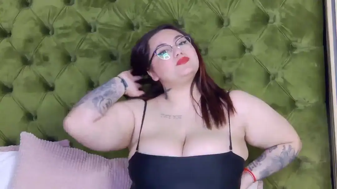 BrianaJenner show preview