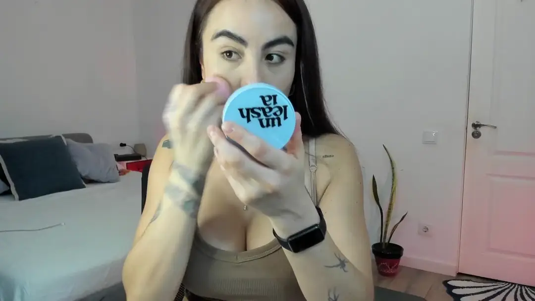 DesireMei show preview