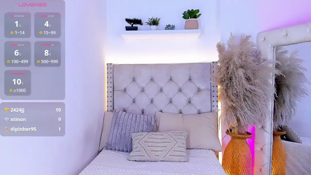 Juicy_Mia show preview