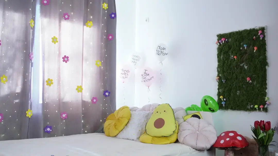 Alienkittyy show preview