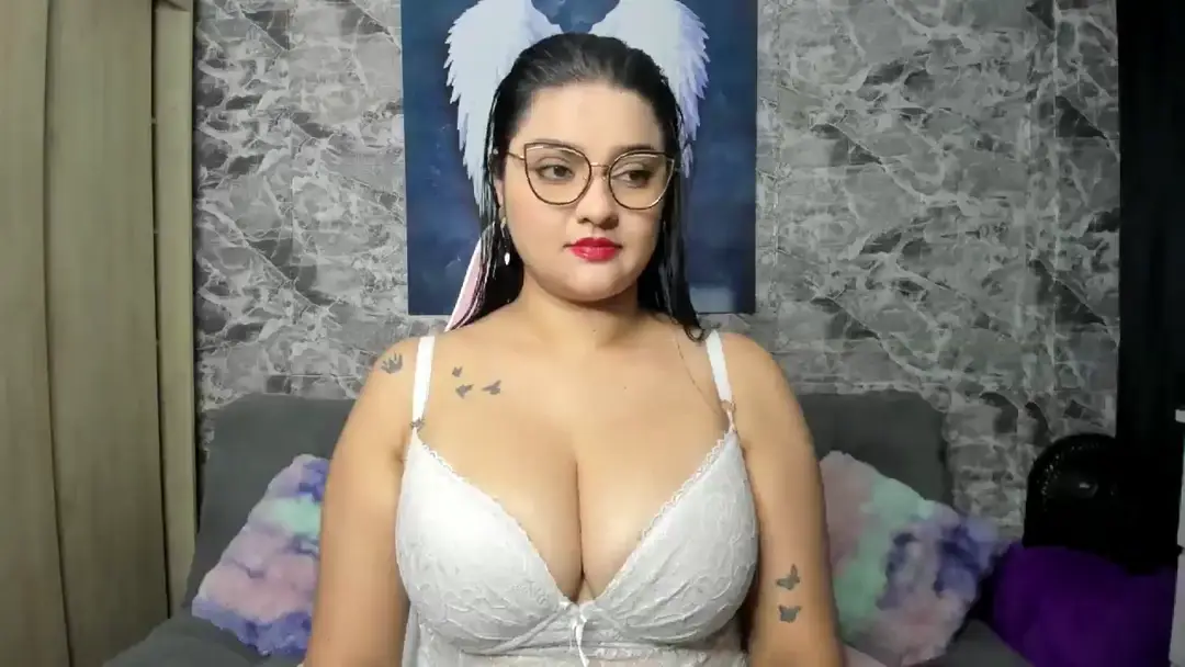 AndreaHilton show preview