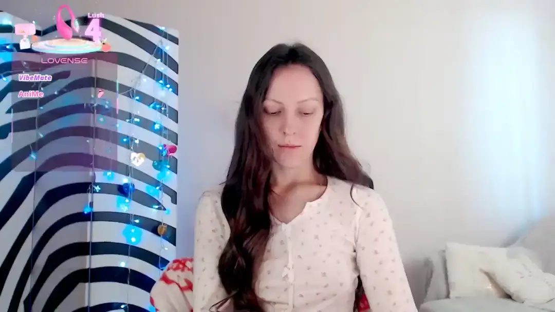 BareflySi video #25634