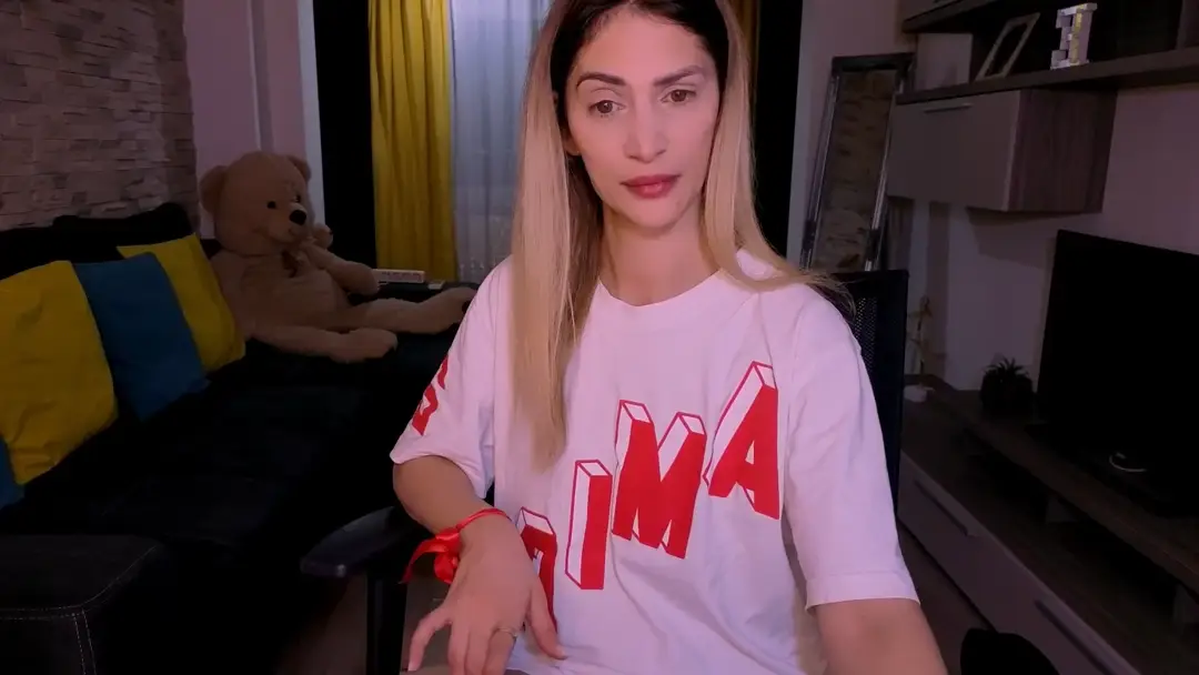 MadieRoberts show preview