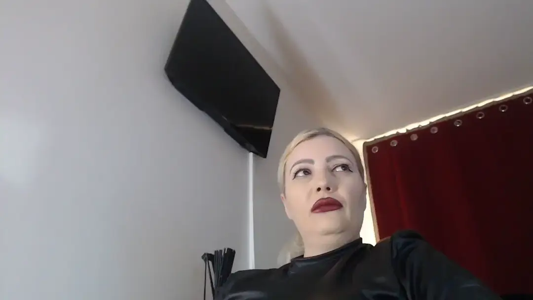 MistressDemy show preview