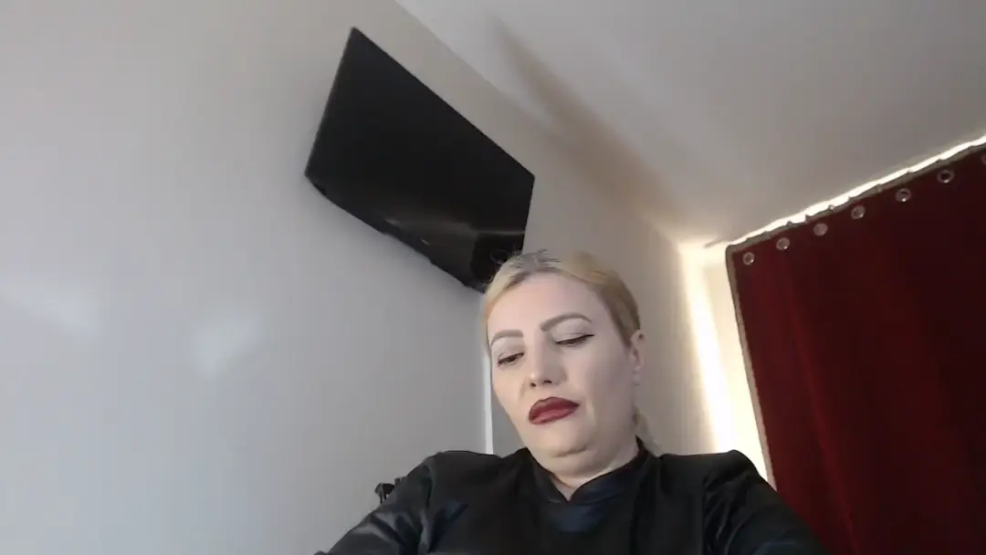 MistressDemy show preview