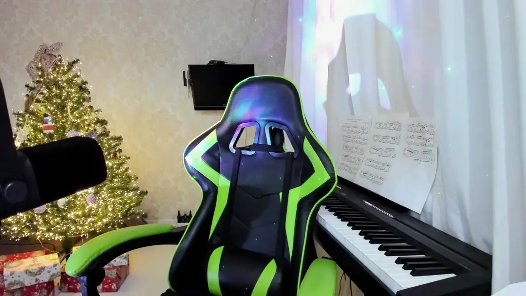 piano_girl show preview