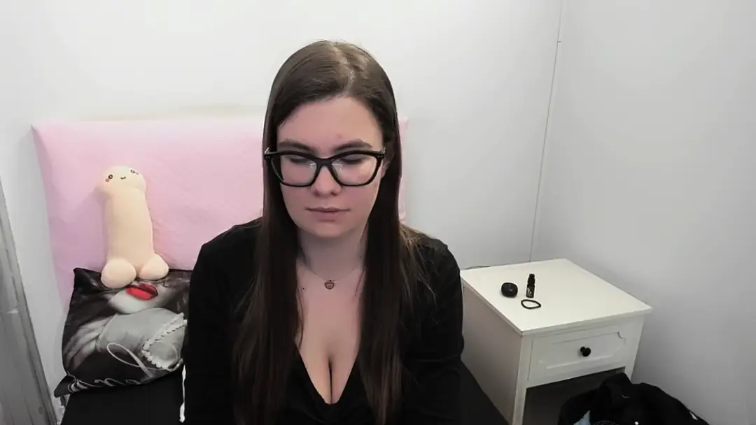 CarolineCam show preview