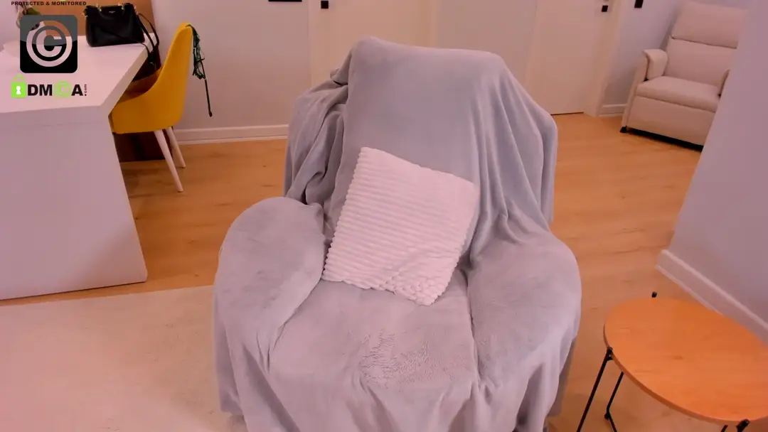 Agatha_one show preview