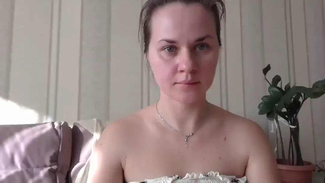 ArianaaaSnowf show preview