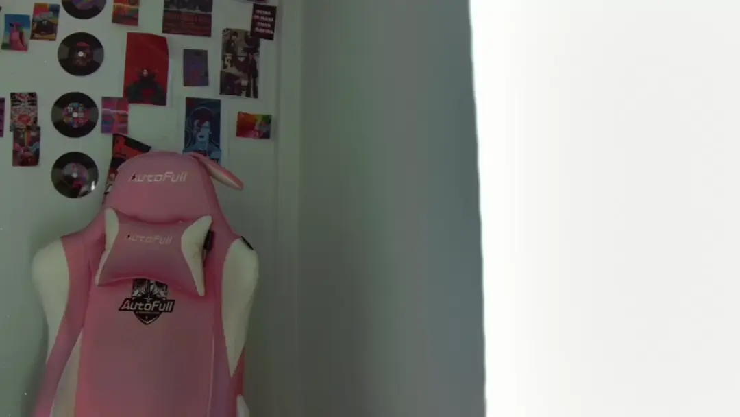 CarolineJames show preview