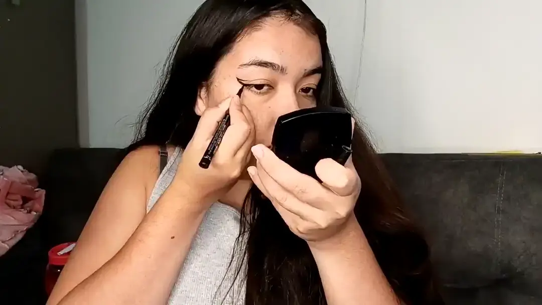 Honeylu show preview