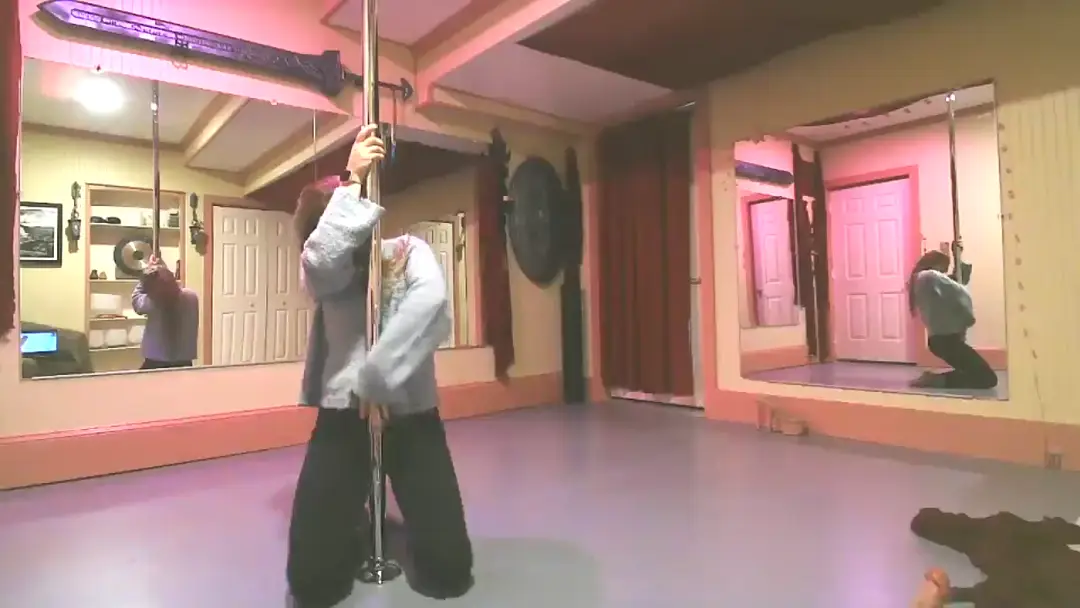 GwennieDragon show preview