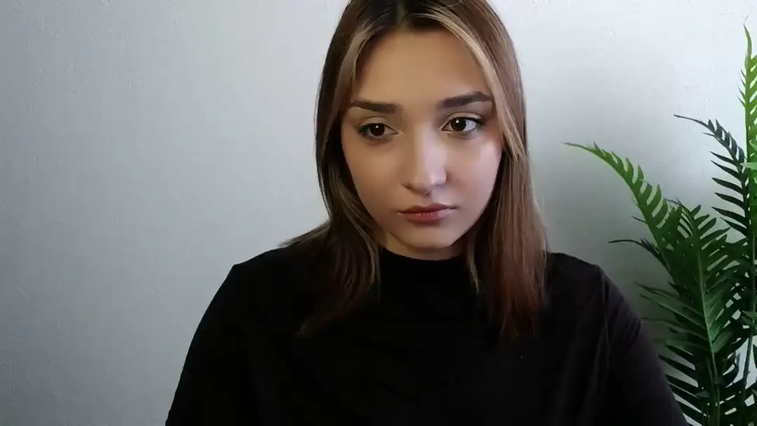 Veryshygirl show preview