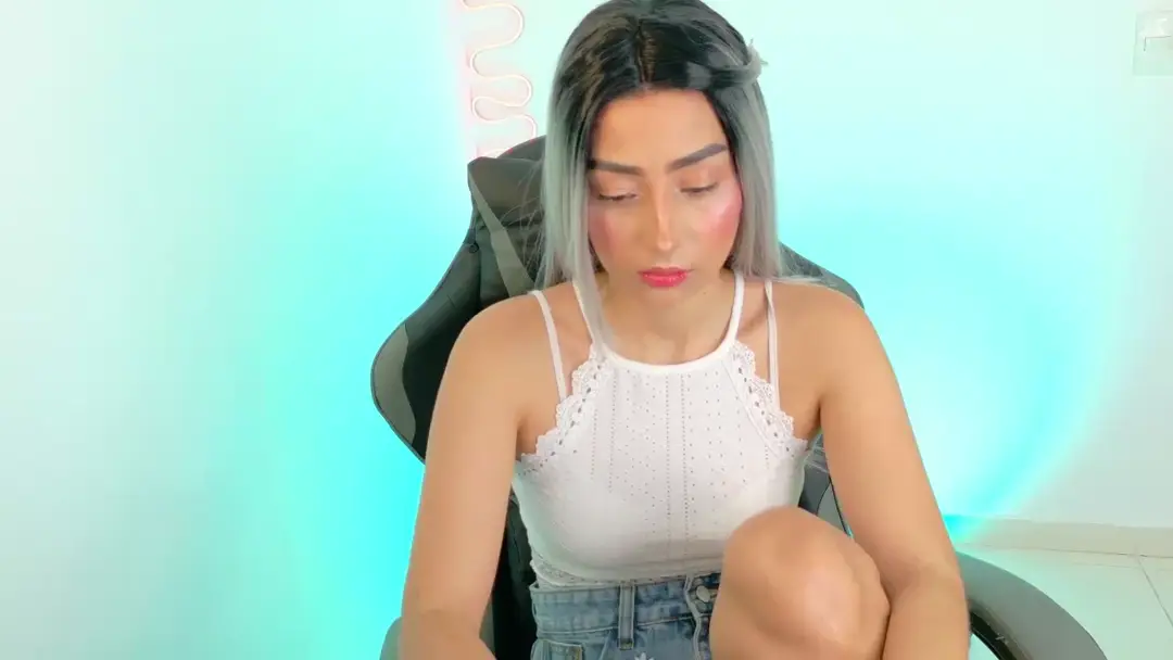 little_hotcat show preview