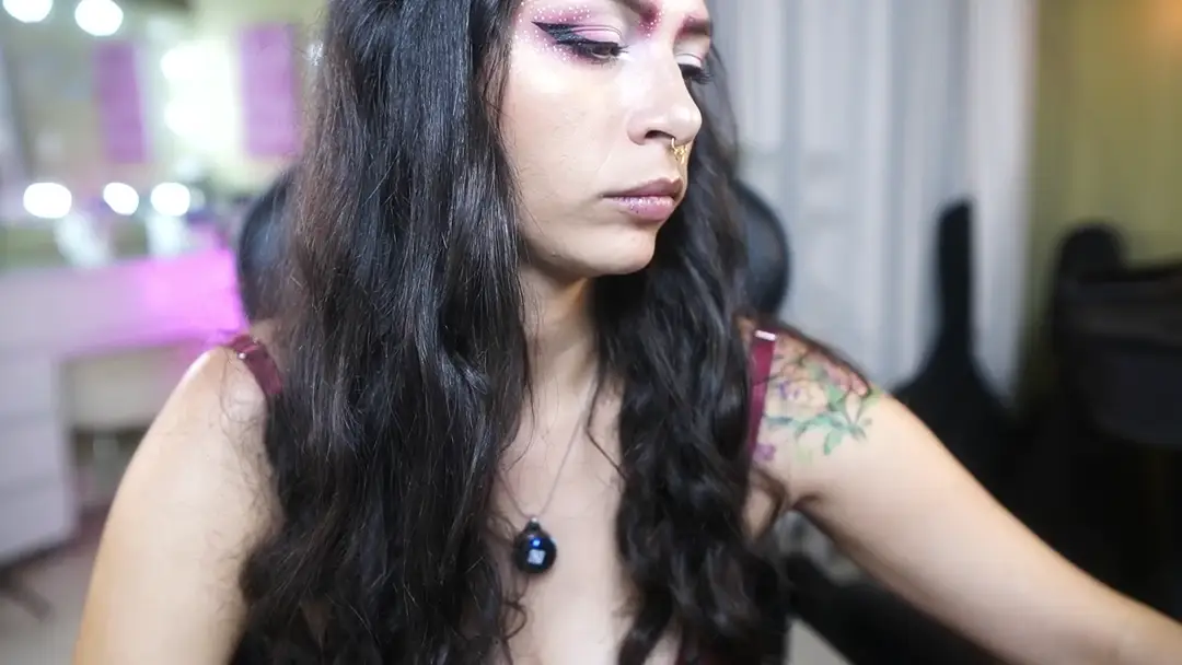 AliFloyd show preview