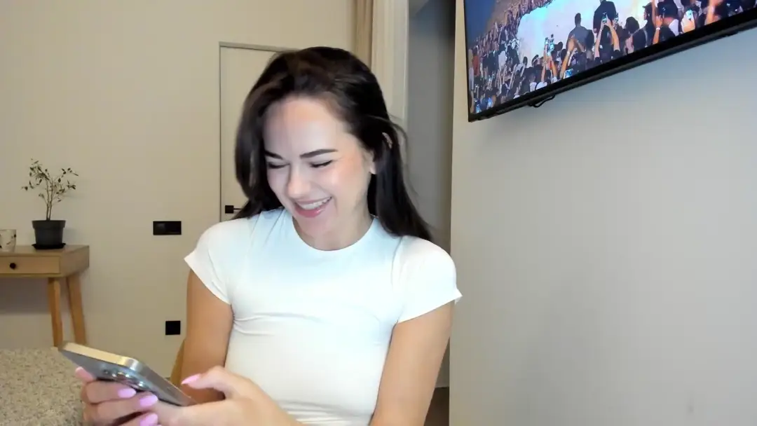 BeeTheQueen video #97567