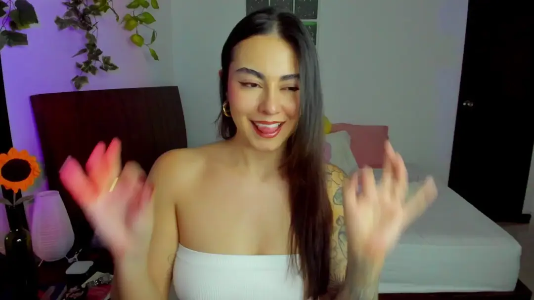 ItsIsabella show preview