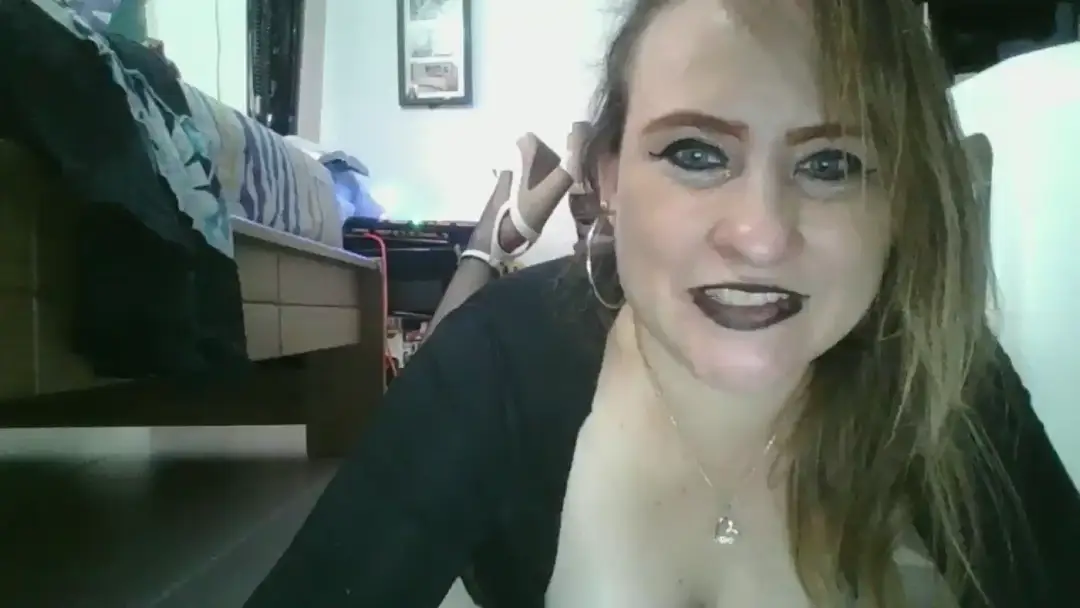 Ivonne1982 show preview