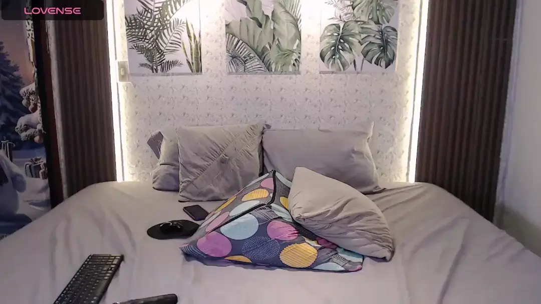 JLoXxxHots show preview