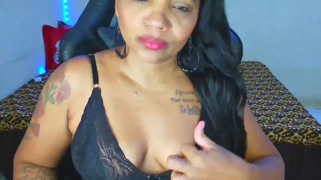 SamyraBely show preview