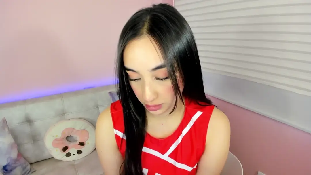 Tiny_Cora video #97336