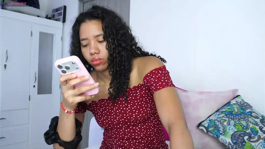 AlessaMaya show preview