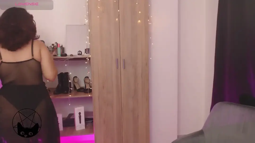 Iammari_ show preview