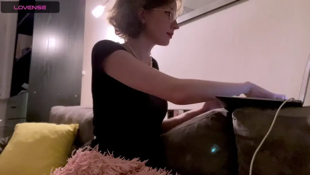 Ms_christiana show preview