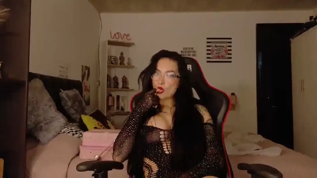 Samanthamiel show preview