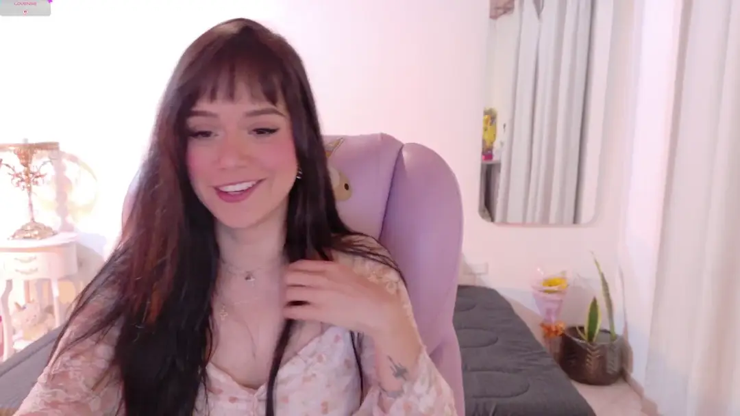 sofiaslv9__ show preview