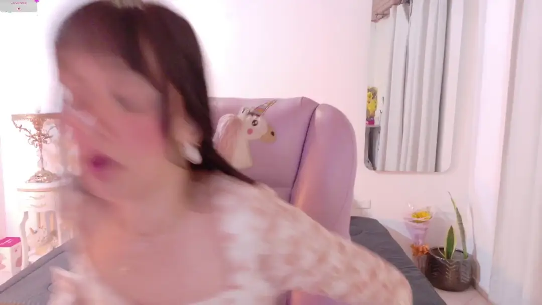 sofiaslv9__ show preview