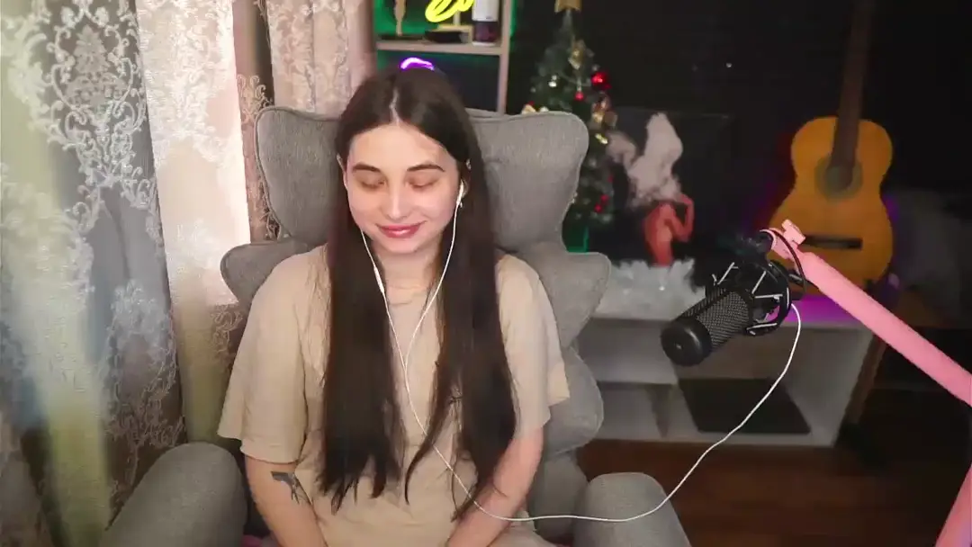 SweetQcheeks show preview