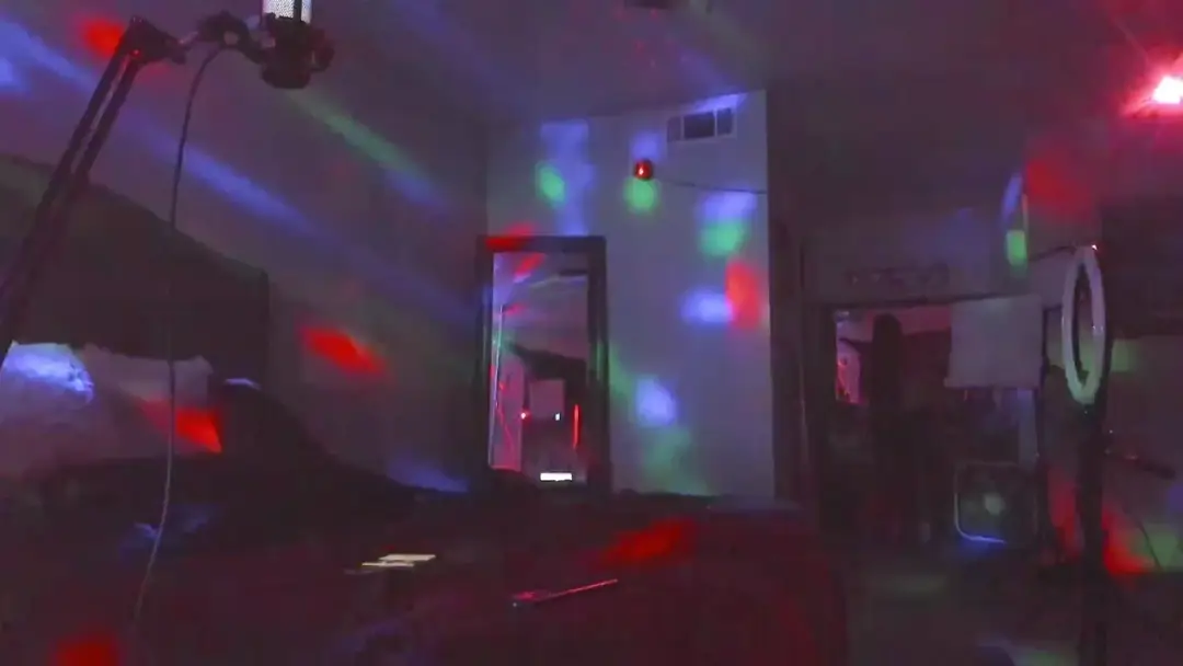 Yiaunaniree video #98326