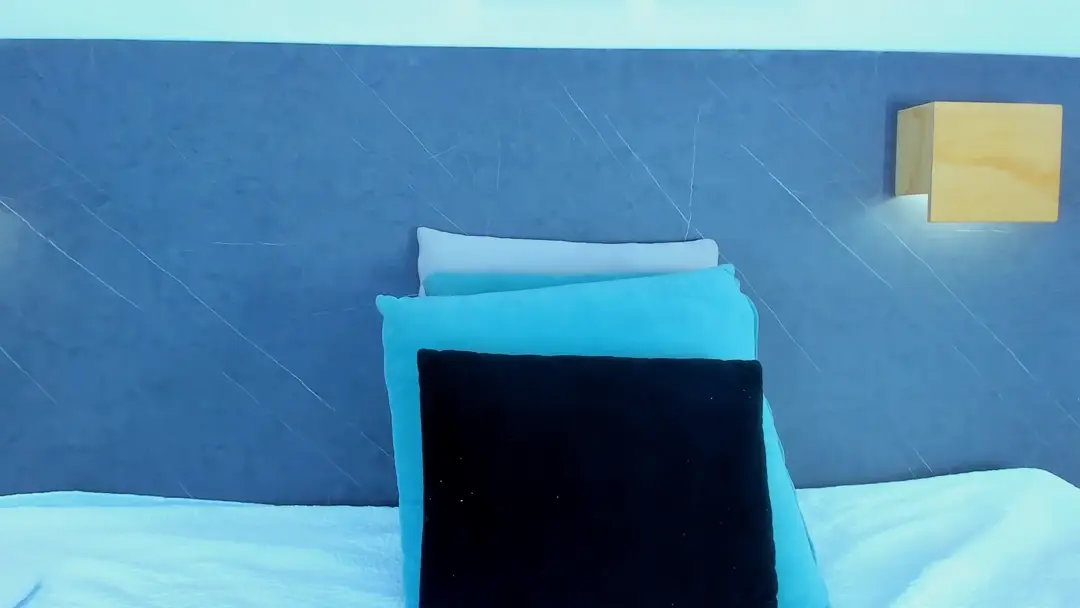 AndreaVale_ video #102343