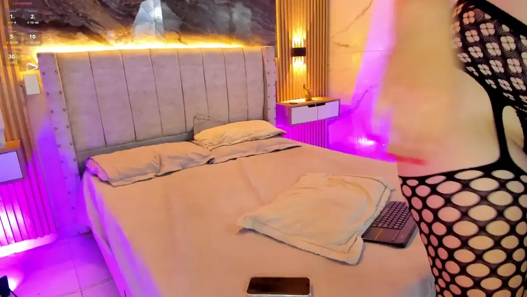 Andreina26 show preview